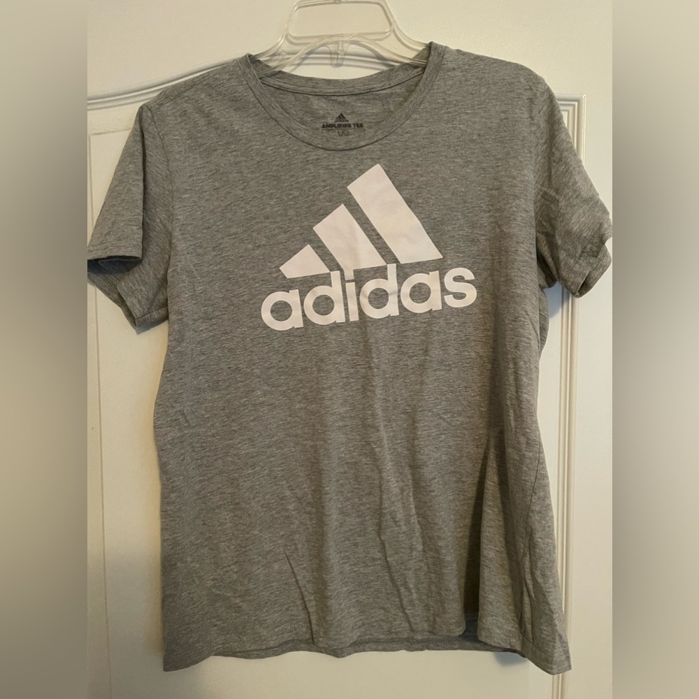 Adidas t shirt